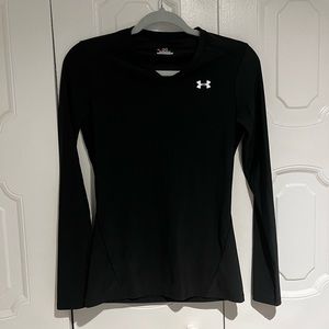 Women’s Under Armour Heat Gear V-Neck long sleeve. Size: Large